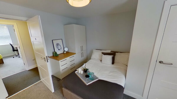 Flat-1-10-Middle-Street-Bedroom(5)