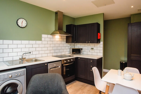Flat B Kitchen 4